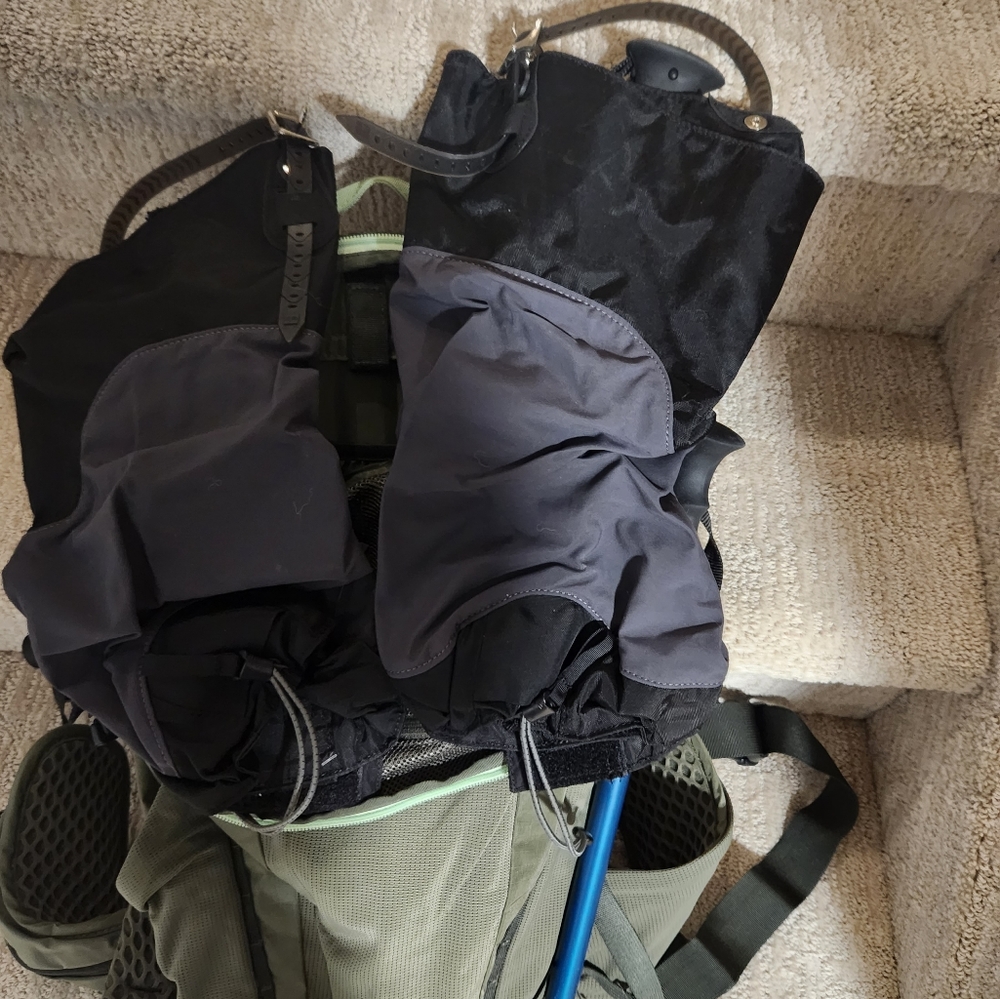 Leg gaiters